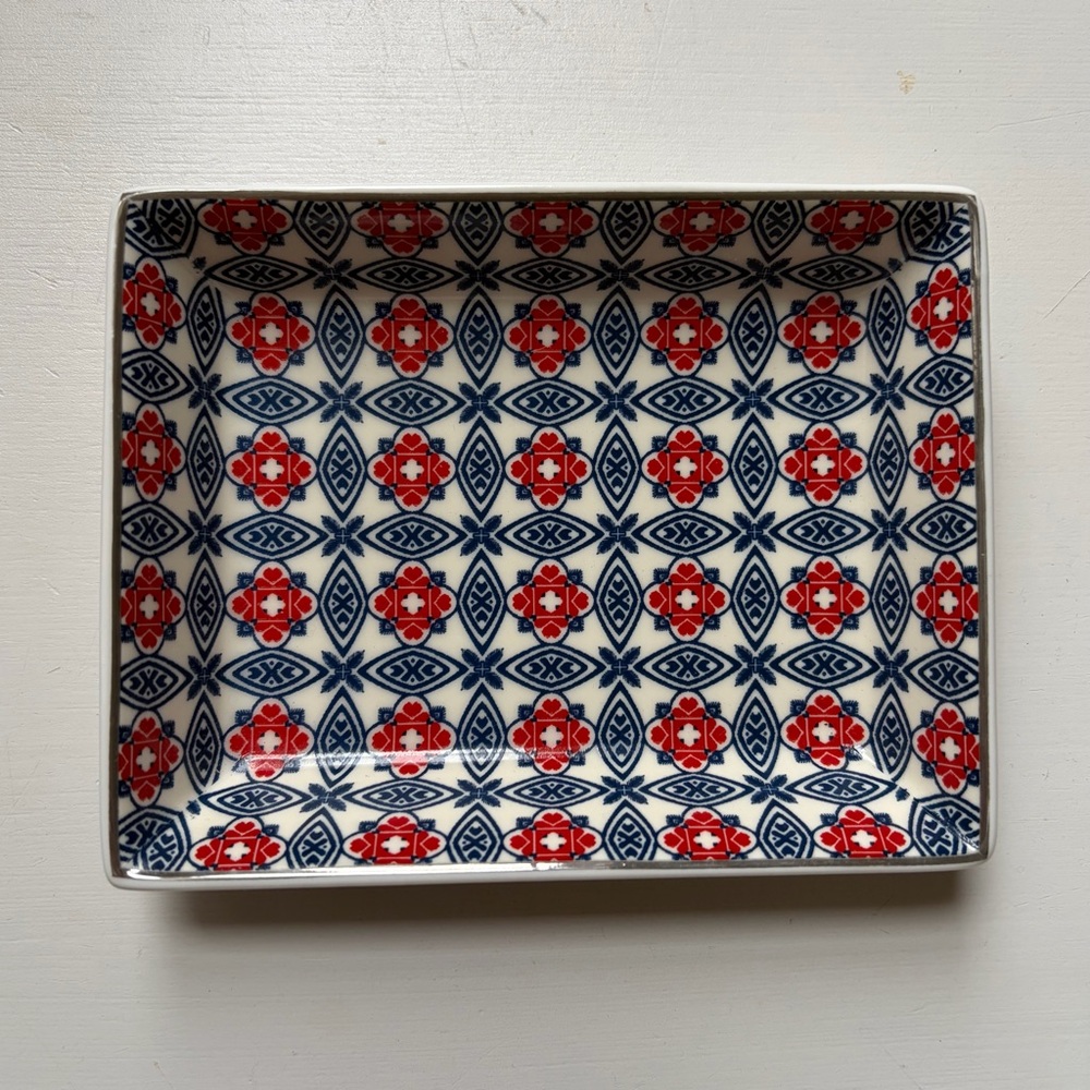 J.Crew Blue and Red Pattern Trinket Coin Jewelry Dish 4.25 x 5.5 in